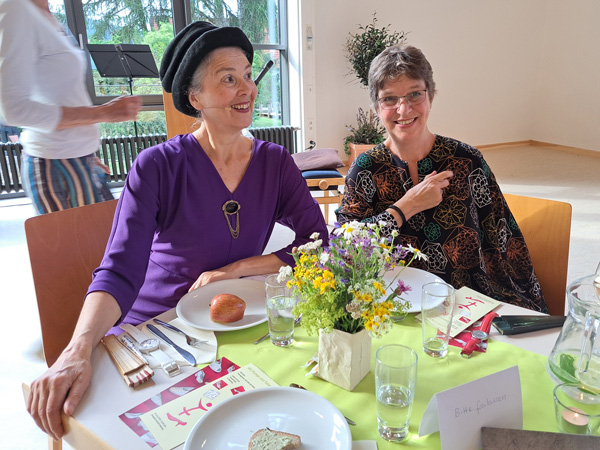 Adele Seibold alias Gisela Matthiae und Bärbel Fünfsinn