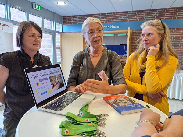 Adriana Gabrys und Halina Radacz