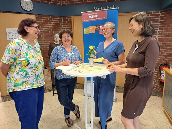 Stand von Agende mit Dr. Katharina Leniger